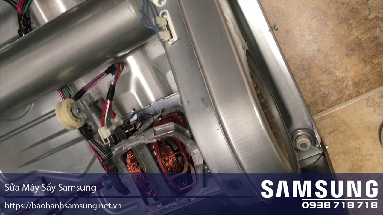 Lên lịch với chúng tôi qua điện theo số: 0938718718 để đặt dịch vụ sửa máy sấy Samsung