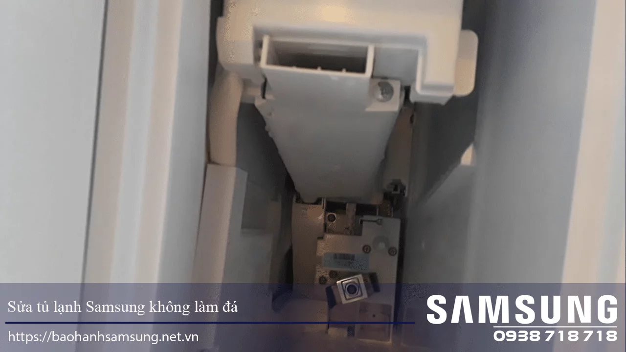 Bộ làm đá không thể hoạt động vì tích tụ băng nên tủ lạnh Samsung không làm đá